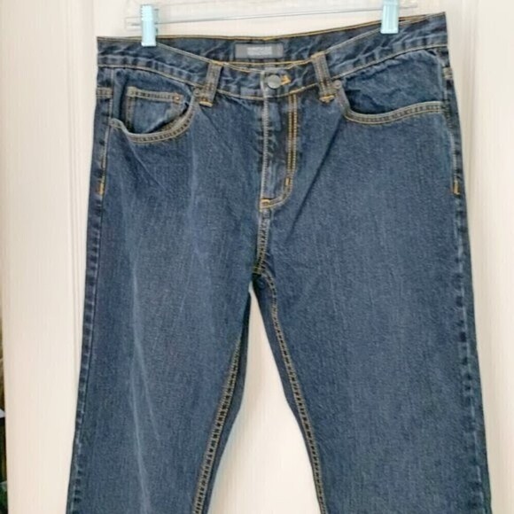 Kenneth Cole Reaction Straight Leg Medium Wash Jeans - Picture 3 of 11